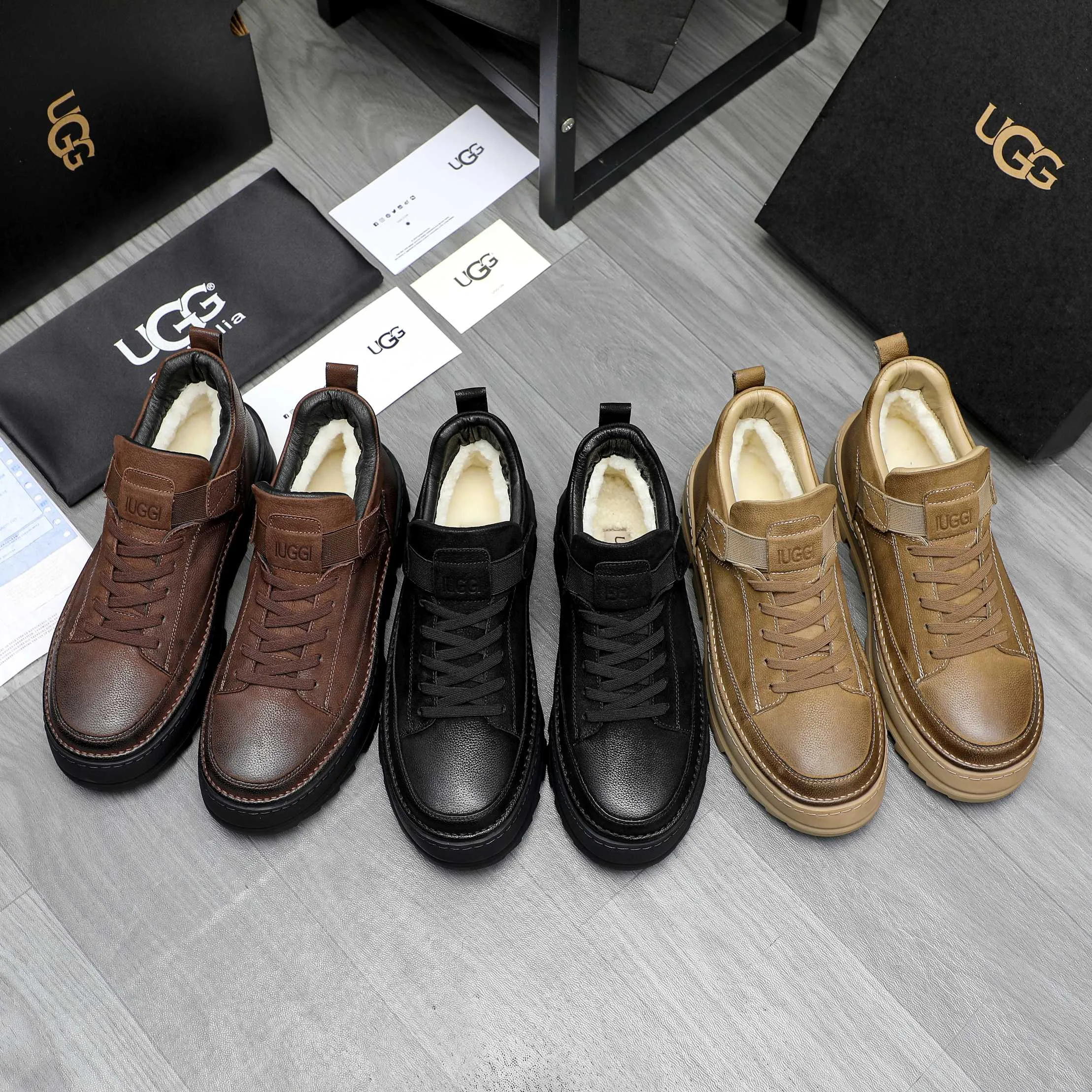 P620 Product trademark: "UGG" Gaobang men's shoes Regular size: 39-44 Product materials: Selected first-layer cowhide upper, wool lining, original outsole